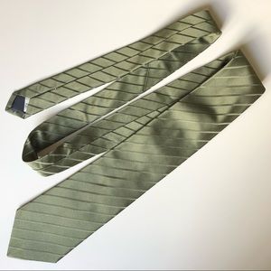 3/$30💚Vogue Italia metallic green stripes silk tie mens